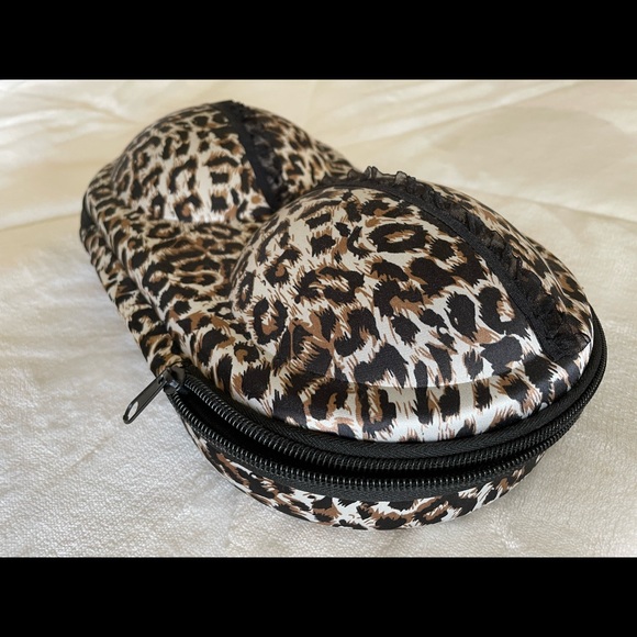 Travel Bra Case - Picture 7 of 9